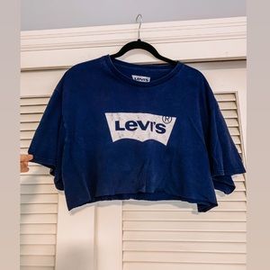 Levi’s Cropped T